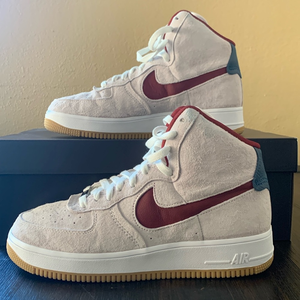 Women’s Nike Air Force 1 - Size 11